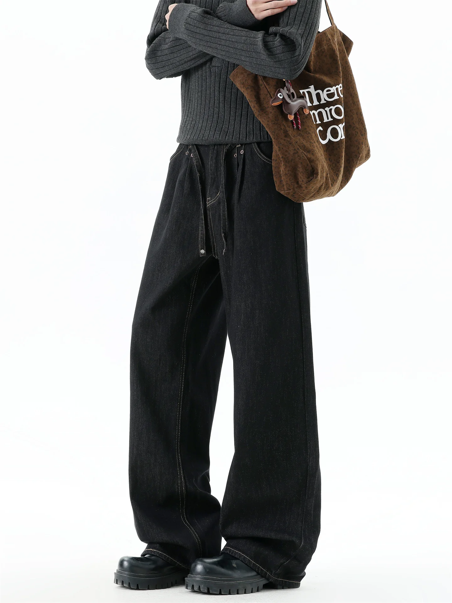 American Style Drawstring Original Color Wide Leg Loose Fit Men's Jeans Trendy Casual Straight Cut Trousers for Teens
American Style Drawstring Original Color Wide Leg Loose Fit Men's Jeans Trendy Casual Straight Cut Trousers for Teens