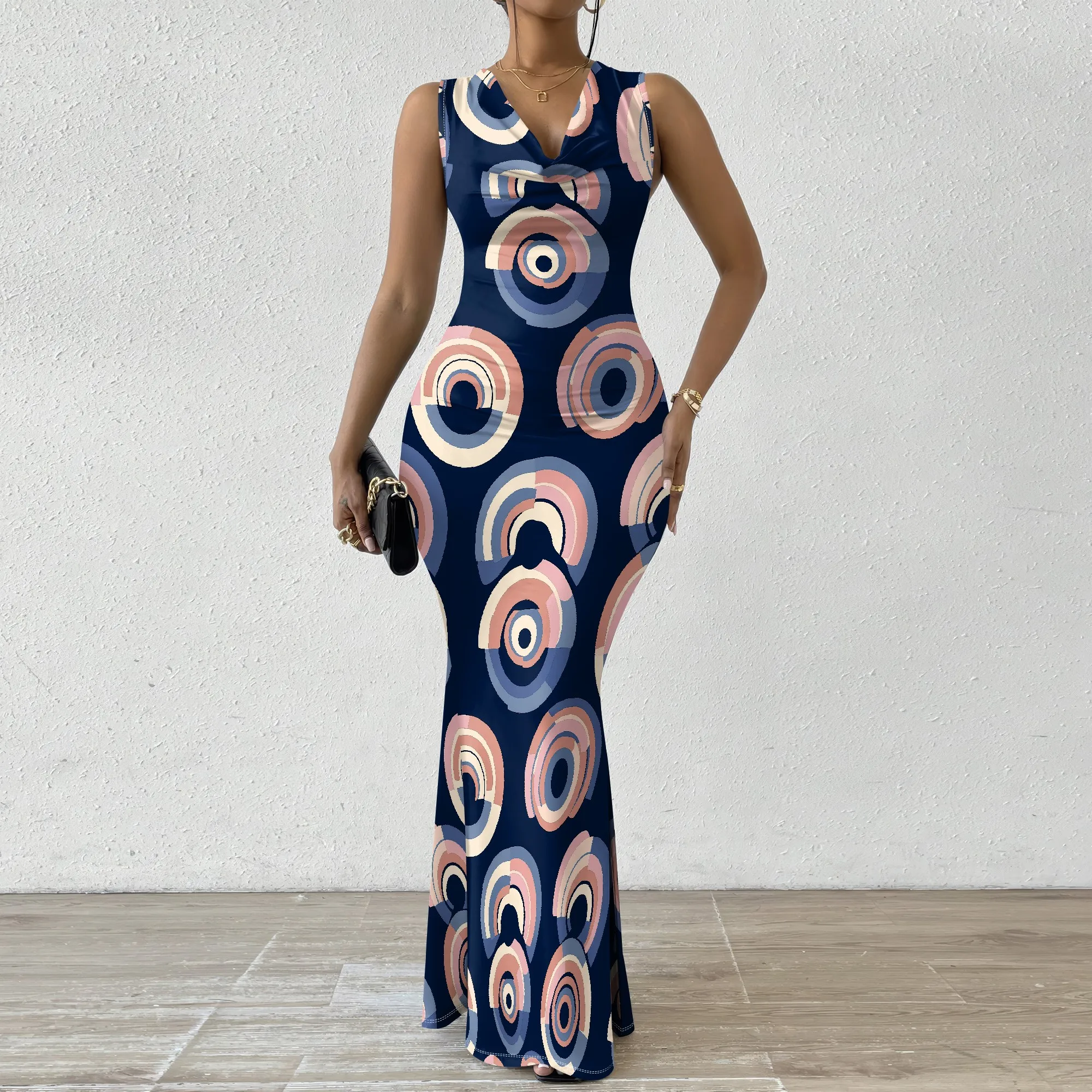 Women's Retro Print Bodycon Maxi Dress 2025 New Arrival V-Neck Sleeveless Slim Fit Club Party Dress S-XL
Women's Retro Print Bodycon Maxi Dress 2025 New Arrival V-Neck Sleeveless Slim Fit Club Party Dress S-XL