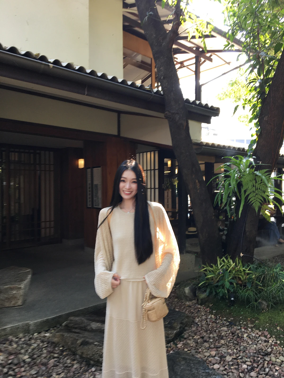 Elegant Knitted Shawl Vest Skirt Three-Piece Set Self-Kept Cool Atmosphere Women's Fashion Spring Collection Long Sleeve
Elegant Knitted Shawl Vest Skirt Three-Piece Set Self-Kept Cool Atmosphere Women's Fashion Spring Collection Long Sleeve