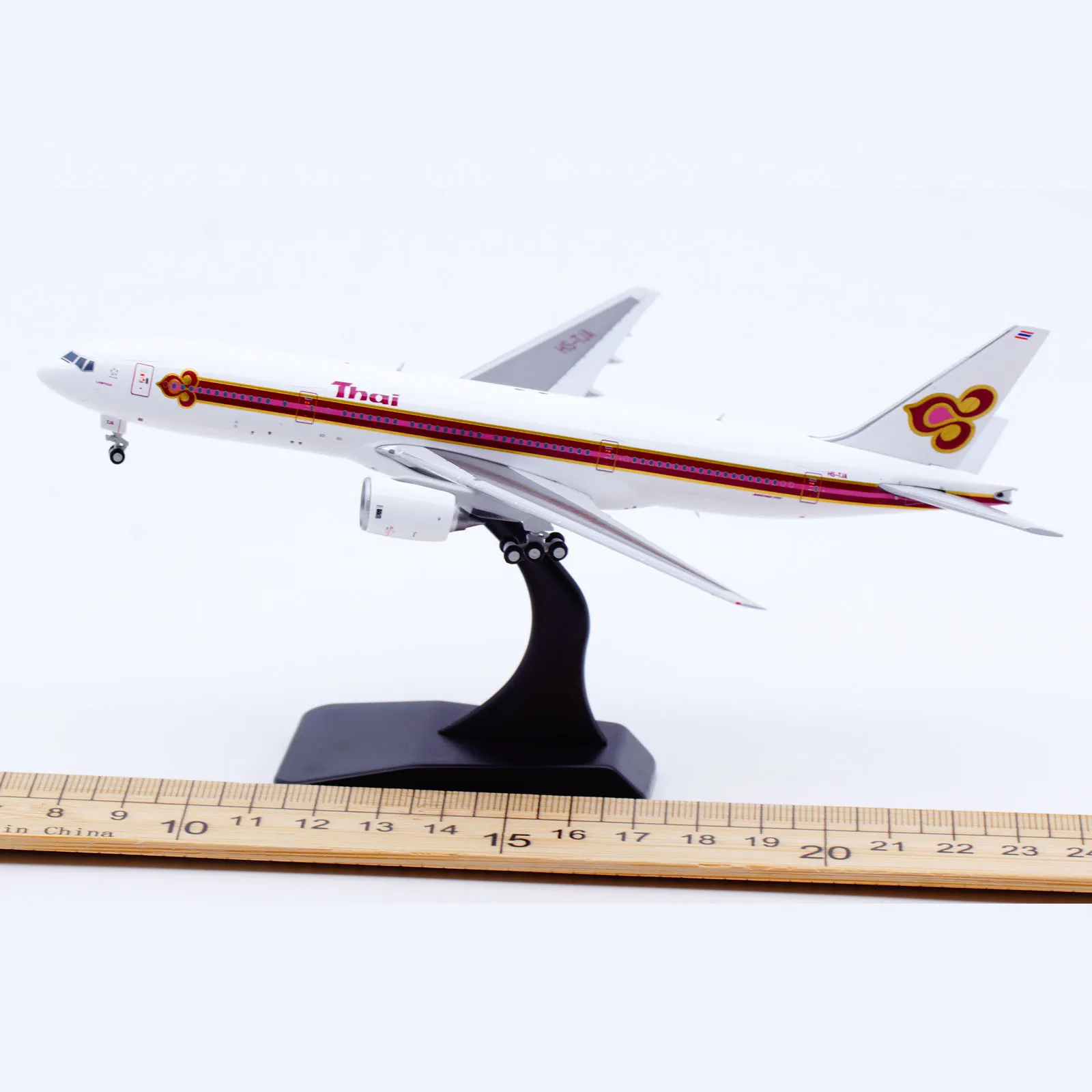 XX4882 Alloy Collectible Plane Gift JC Wings 1:400 Thai Airways "StarAlliance" Boeing B777-200 Diecast Aircraft Jet Model HS-TJA
XX4882 Alloy Collectible Plane Gift JC Wings 1:400 Thai Airways "StarAlliance" Boeing B777-200 Diecast Aircraft Jet Model HS-TJA