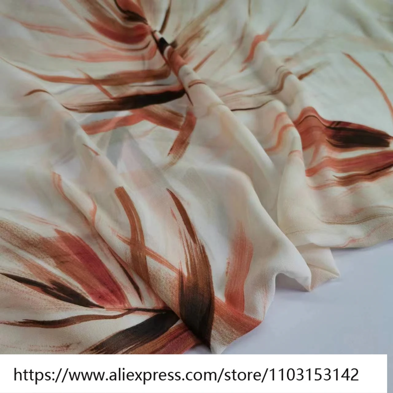 Summer Light and Slightly Transparent Narrow 12Momme Silk Arbor Fabric Fashion Dress
Summer Light and Slightly Transparent Narrow 12Momme Silk Arbor Fabric Fashion Dress