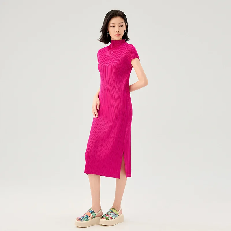Miyake Pleated Dress 2025 Summer New Elegant Design Sense Thin Short-sleeved Pleated Temperament Half-high Neck A-line Skirt
Miyake Pleated Dress 2025 Summer New Elegant Design Sense Thin Short-sleeved Pleated Temperament Half-high Neck A-line Skirt