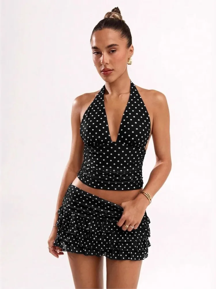 2025 Summer Sexy Two Piece Outfits Woman Mini skirt Vintage Halter Neck Sleeveless Slim Package Hip Beach Polka Dots Beside Ear
2025 Summer Sexy Two Piece Outfits Woman Mini skirt Vintage Halter Neck Sleeveless Slim Package Hip Beach Polka Dots Beside Ear