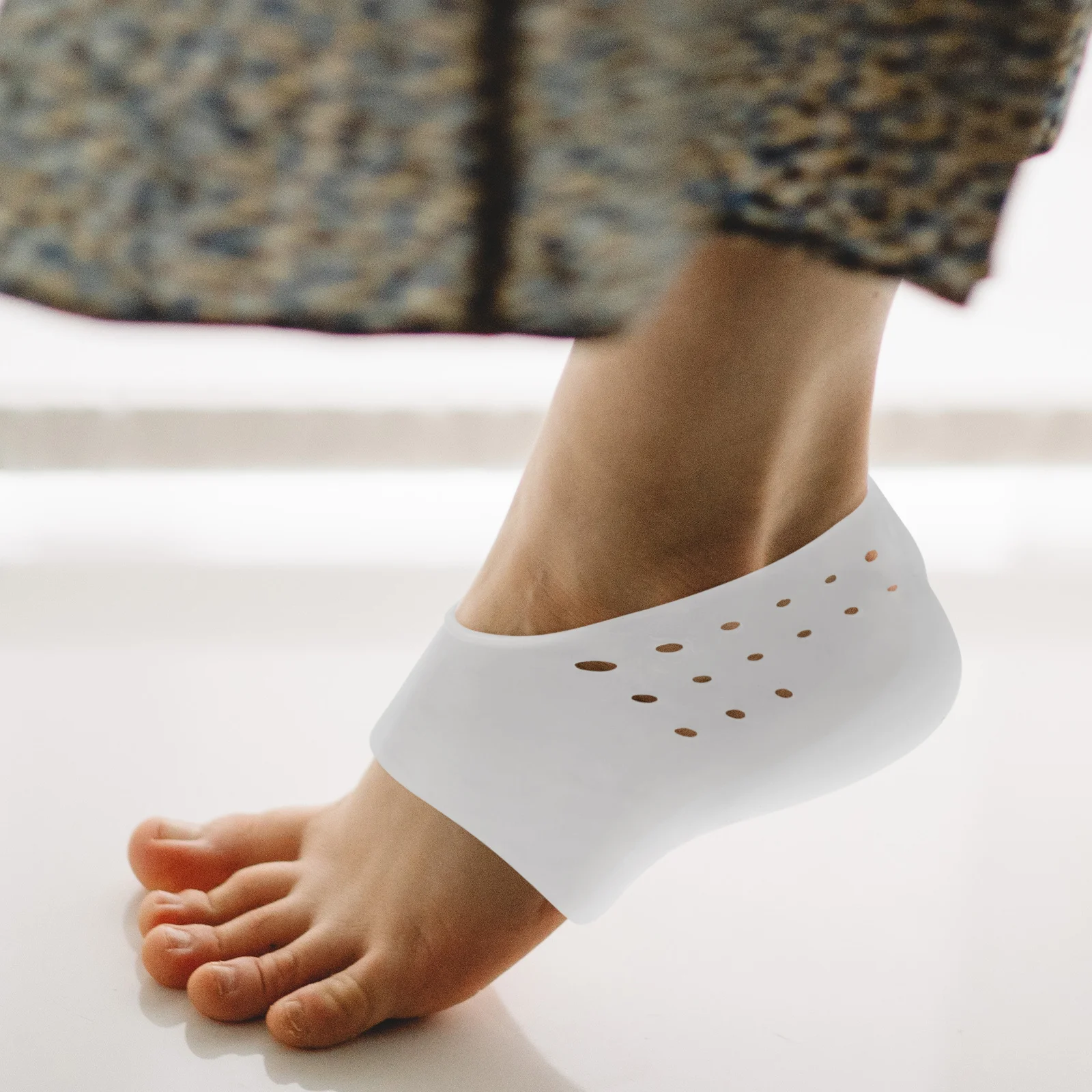 Invisible Heightening Insoles White Heel Lift Inserts Practical Half Insoles Medical Grade Silicone Lightweight Durable Fits 
Invisible Heightening Insoles White Heel Lift Inserts Practical Half Insoles Medical Grade Silicone Lightweight Durable Fits