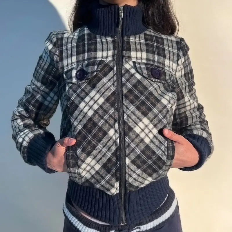Zipper High Collar Long Sleeve Jacket Retro Plaid Pocket Jacket Casual Women 2024 Autumn Winter Fashion Streetwear
Zipper High Collar Long Sleeve Jacket Retro Plaid Pocket Jacket Casual Women 2024 Autumn Winter Fashion Streetwear