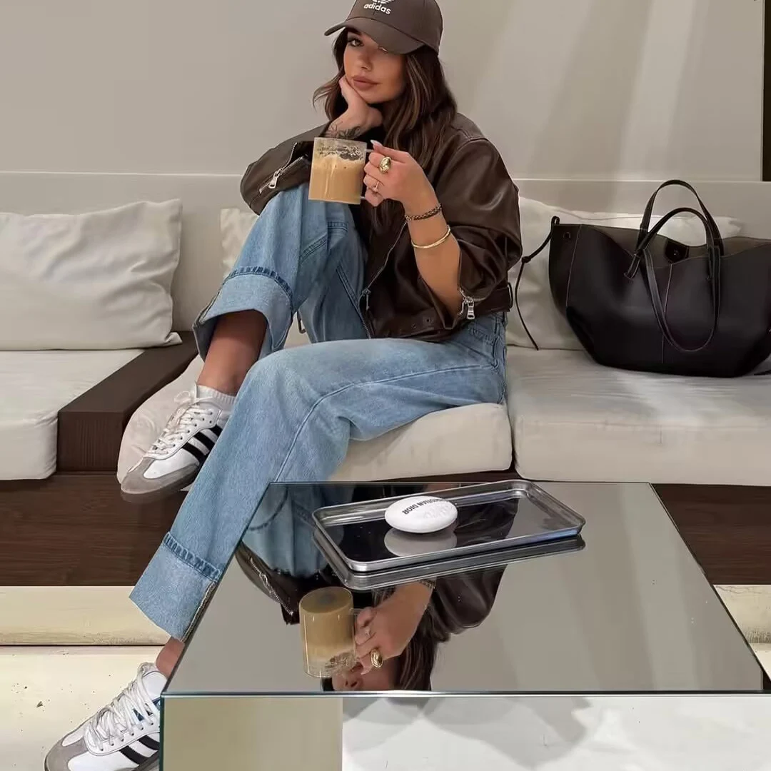 Wide-Leg Cuffed Denim Jeans – Classic High-Waisted Casual Fit in Multiple Washes
Wide-Leg Cuffed Denim Jeans – Classic High-Waisted Casual Fit in Multiple Washes