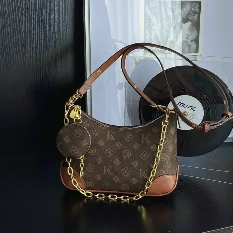 Fashionable Commuter Diaper Bag Solid Color Ladies Tote Messenger Shoulder Handbag Elegant Leather Vintage
Fashionable Commuter Diaper Bag Solid Color Ladies Tote Messenger Shoulder Handbag Elegant Leather Vintage