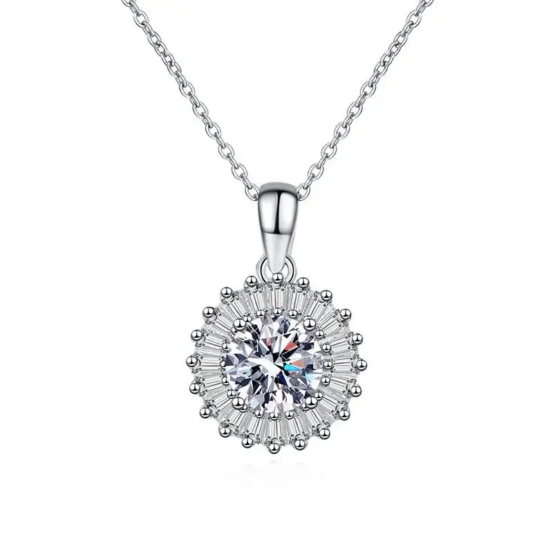 S925 Sterling Silver Mosang Diamond Necklace Trapezoidal Square Full Diamond Pendant 1 Carat Necklace Wedding Jewelry Wholesale
S925 Sterling Silver Mosang Diamond Necklace Trapezoidal Square Full Diamond Pendant 1 Carat Necklace Wedding Jewelry Wholesale