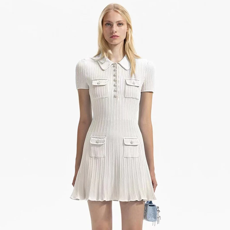 2024 Spring new Polo collar diamond buckle Slim knitted ladies dress Slim short-sleeved hip dress High quality party dresses y2k
2024 Spring new Polo collar diamond buckle Slim knitted ladies dress Slim short-sleeved hip dress High quality party dresses y2k