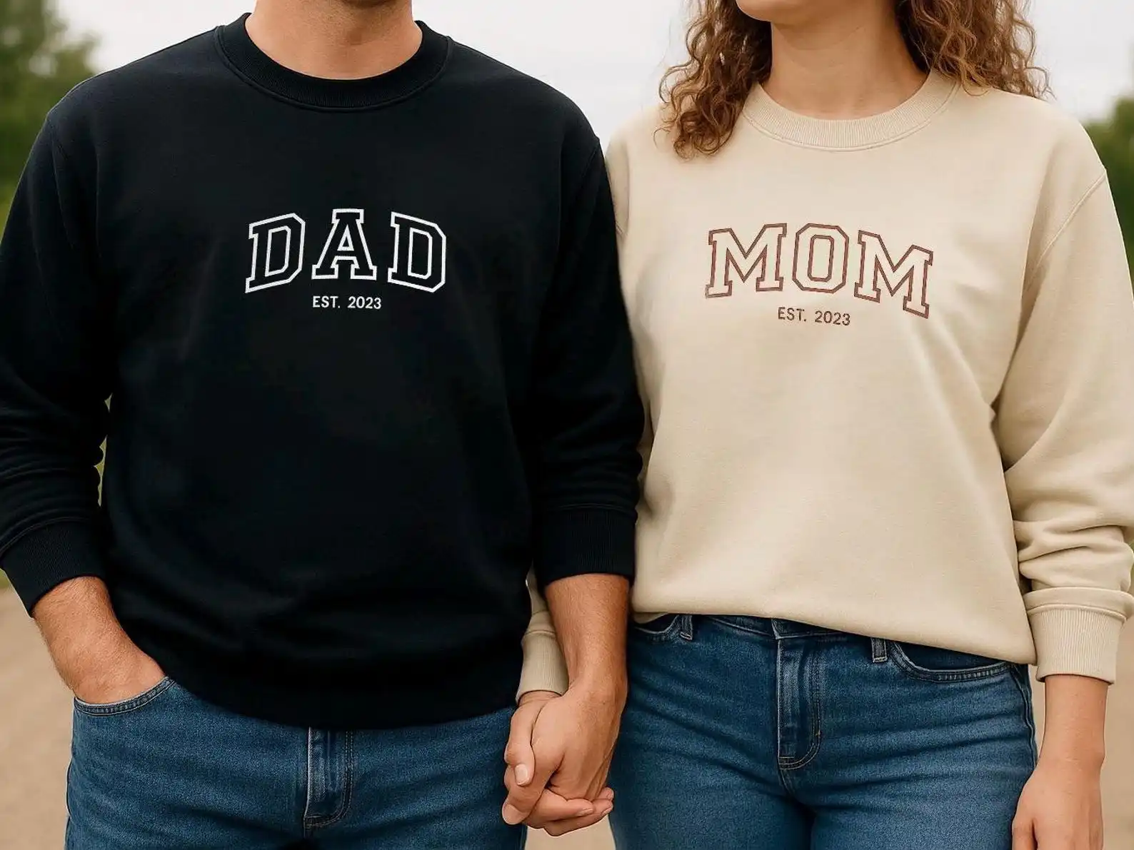 Custom Embroidered Letter Logo Number Sweatshirt Unisex Personalized Family Matching Sweatshirts Mom Dad EST Year Design Sweater
Custom Embroidered Letter Logo Number Sweatshirt Unisex Personalized Family Matching Sweatshirts Mom Dad EST Year Design Sweater