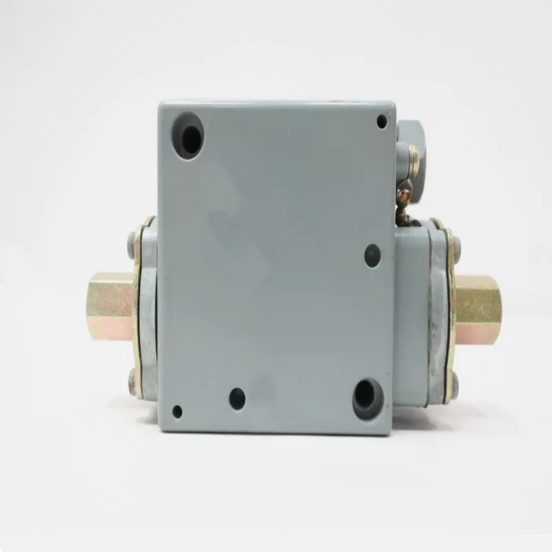 Brand new original pressure switch 9012ACW8M12 9012ACW8M11 9012ACW1M12 9012GGW4
Brand new original pressure switch 9012ACW8M12 9012ACW8M11 9012ACW1M12 9012GGW4