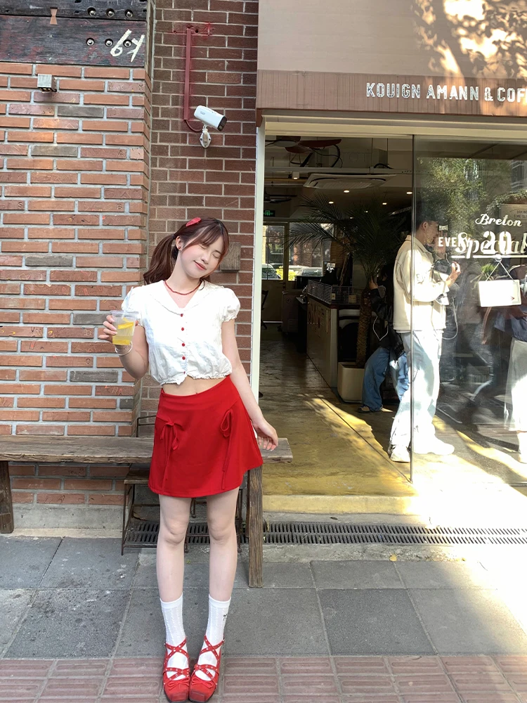 White Bubble Sve Naval Collar irt And Red High Waist ort Skirt Set Women's Faionable Two-Piece Suit V-Ne Button Cl...
White Bubble Sve Naval Collar irt And Red High Waist ort Skirt Set Women's Faionable Two-Piece Suit V-Ne Button Cl...