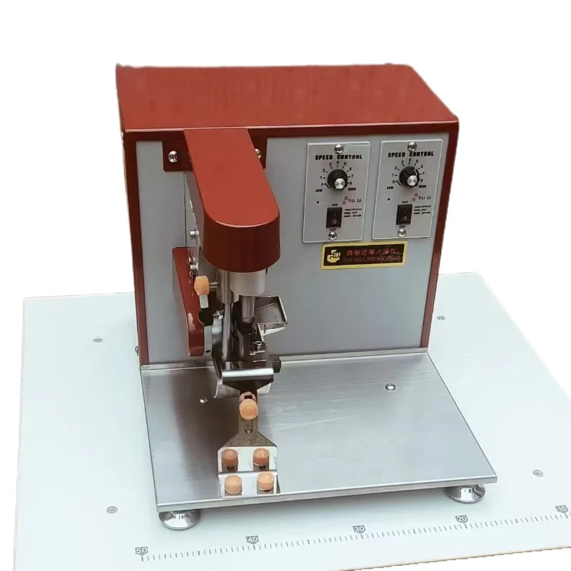 Single needle oiled edge machine leather edge dyeing machine Special-shaped parts semi-automatic oiled edge machine
Single needle oiled edge machine leather edge dyeing machine Special-shaped parts semi-automatic oiled edge machine