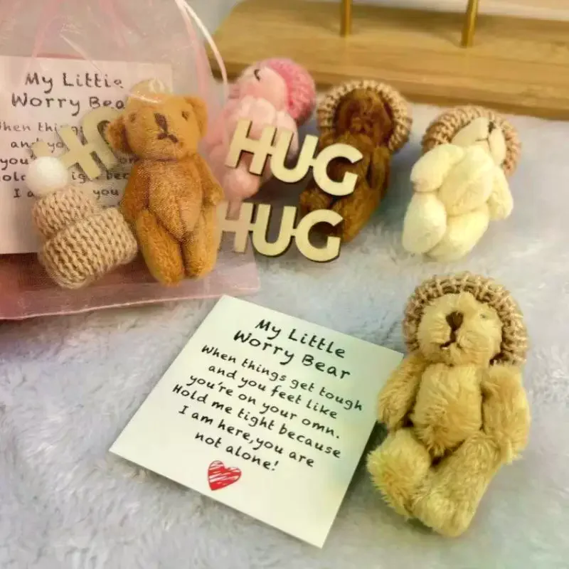 1 Set Mini Positive Stuffed Bear Doll With Knitted Hat Pocket Hug Plush Bear Toy With Mesh Bag Christmas Pink Ribbon Gift
1 Set Mini Positive Stuffed Bear Doll With Knitted Hat Pocket Hug Plush Bear Toy With Mesh Bag Christmas Pink Ribbon Gift