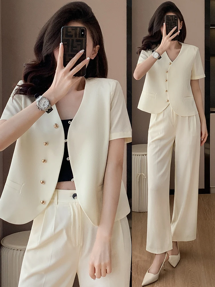 Beige Short Suit Set Women's Summer High-End Fashion Personality Goddess Neckless Professional Female Style Polyester Fiber
Beige Short Suit Set Women's Summer High-End Fashion Personality Goddess Neckless Professional Female Style Polyester Fiber