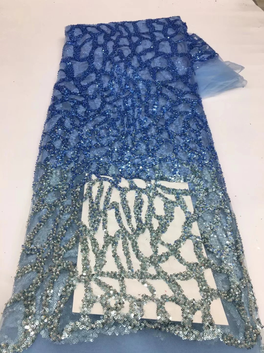 High Quality Fashion 2023 African Tulle Embroidered Lace Fabric with Sequins Beads for Wedding Dress Party Sewing HXX5456
High Quality Fashion 2023 African Tulle Embroidered Lace Fabric with Sequins Beads for Wedding Dress Party Sewing HXX5456