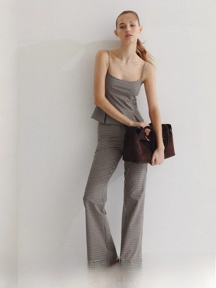 H&M Women's Fashionable Casual Flared Pants High Waist Comfortable Fabric Other 100% Youth Suitable Autumn Collection
H&M Women's Fashionable Casual Flared Pants High Waist Comfortable Fabric Other 100% Youth Suitable Autumn Collection