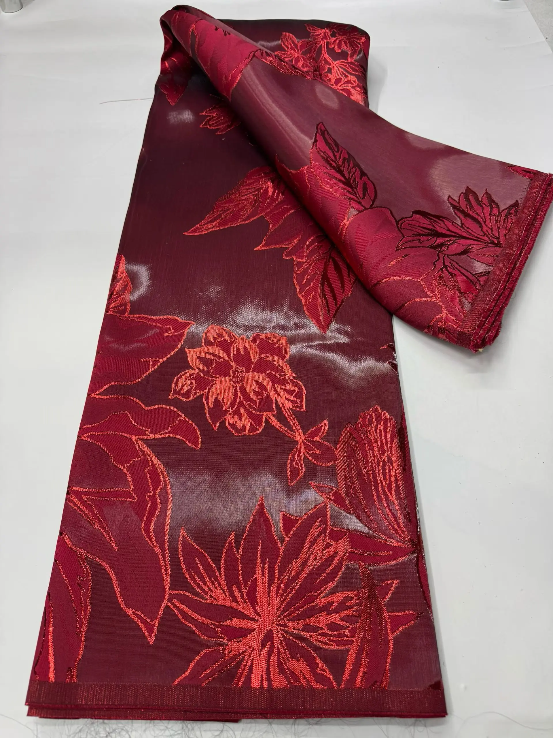 New Style Wine Burgundy Damask Brocade African Lace Fabric 2026 High Quality French Jacquard Lace Fabric For Party Dress KCW2619
New Style Wine Burgundy Damask Brocade African Lace Fabric 2026 High Quality French Jacquard Lace Fabric For Party Dress KCW2619