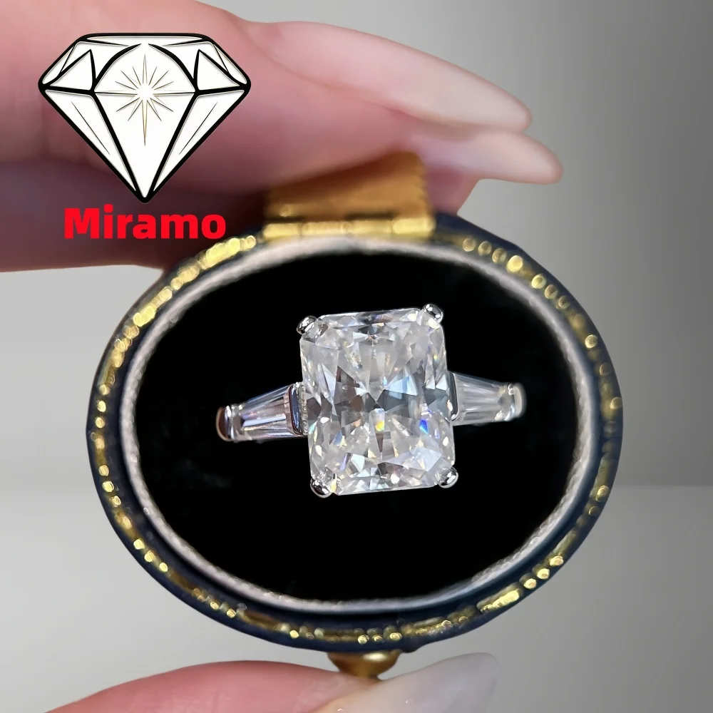 4CT Radiant Cut Three Stone Moissanite Engagement Ring Luxury Diamond Ring Wedding Women's 925 Sterling Silver with Certificate
4CT Radiant Cut Three Stone Moissanite Engagement Ring Luxury Diamond Ring Wedding Women's 925 Sterling Silver with Certificate