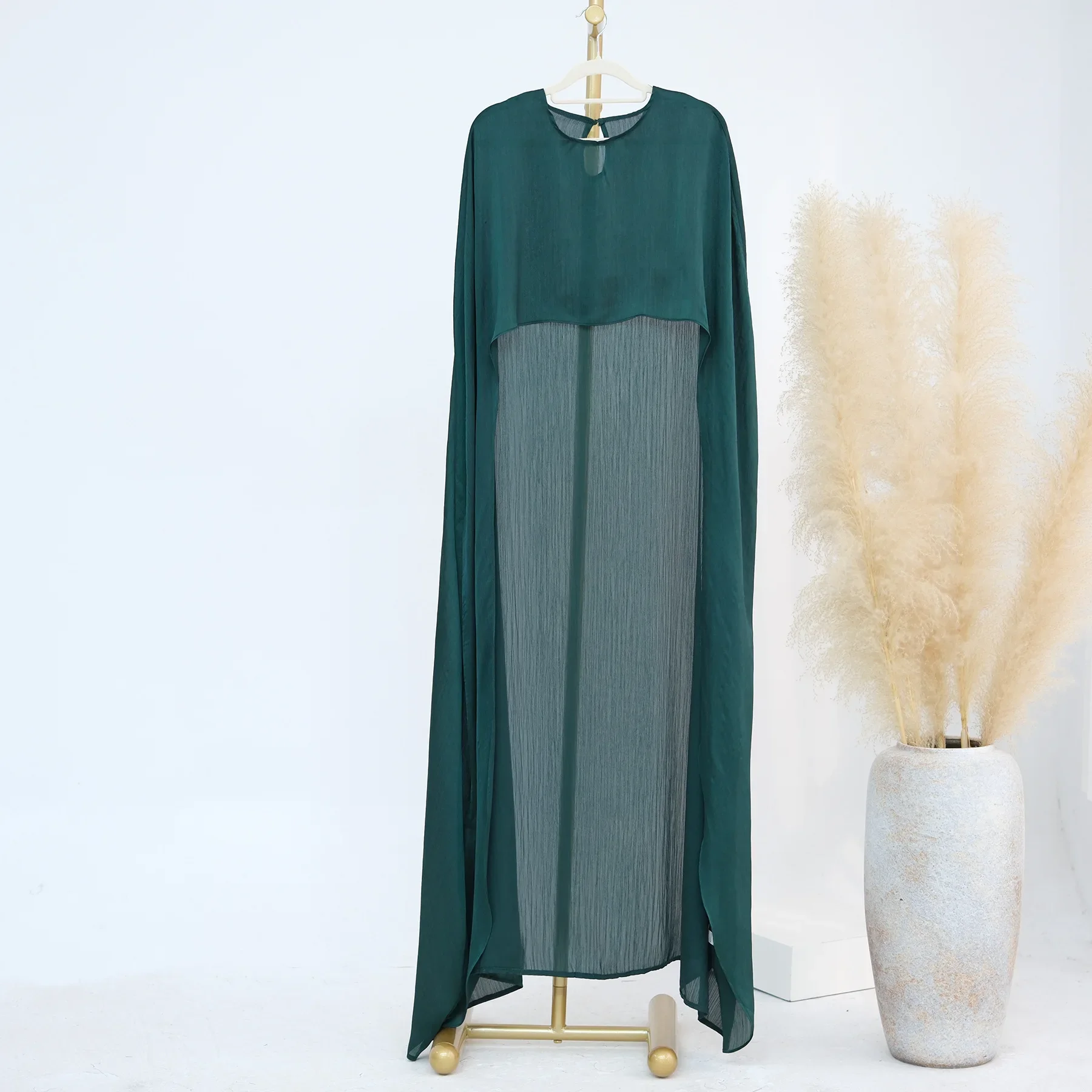 Luxury Dubai Cape Maxi Dress Eid Djellaba Ramadan Muslim Women Oversize Shawls Cloak Party Dresses Caftan Abaya Turkey Vestidos
Luxury Dubai Cape Maxi Dress Eid Djellaba Ramadan Muslim Women Oversize Shawls Cloak Party Dresses Caftan Abaya Turkey Vestidos
