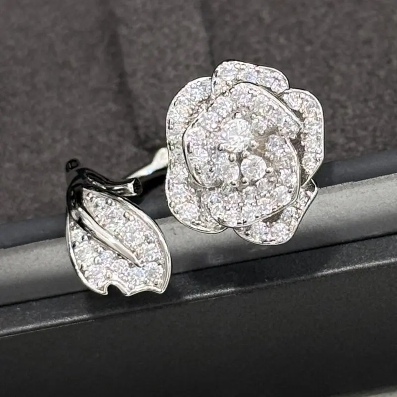KQDANCE 925 Sterling Silver Full Diamond Rose Flower Open Ring for Women Light Luxury Advanced Fashion Adjustable Ring
KQDANCE 925 Sterling Silver Full Diamond Rose Flower Open Ring for Women Light Luxury Advanced Fashion Adjustable Ring