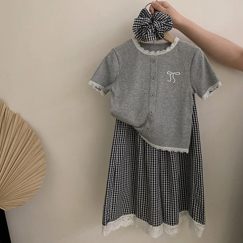 Korean Version Girls' Embroidered Bow Lace Short Sleeved T-shirt 2025 Versatile Lace Plaid Pants Two-piece Set
Korean Version Girls' Embroidered Bow Lace Short Sleeved T-shirt 2025 Versatile Lace Plaid Pants Two-piece Set