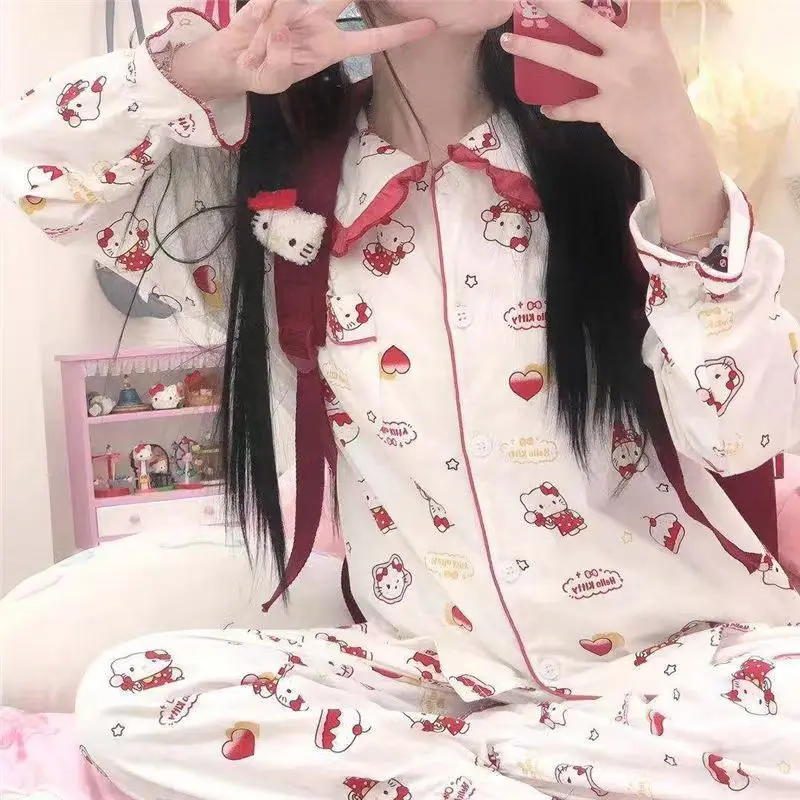Sanrio милые стильные пижамы Hello Kitty с принтом, женские весенне-осенние брюки с длинными рукавами, свободная домашняя одежда для отдыха, хит продаж 
Sanrio милые стильные пижамы Hello Kitty с принтом, женские весенне-осенние брюки с длинными рукавами, свободная домашняя одежда для отдыха, хит продаж