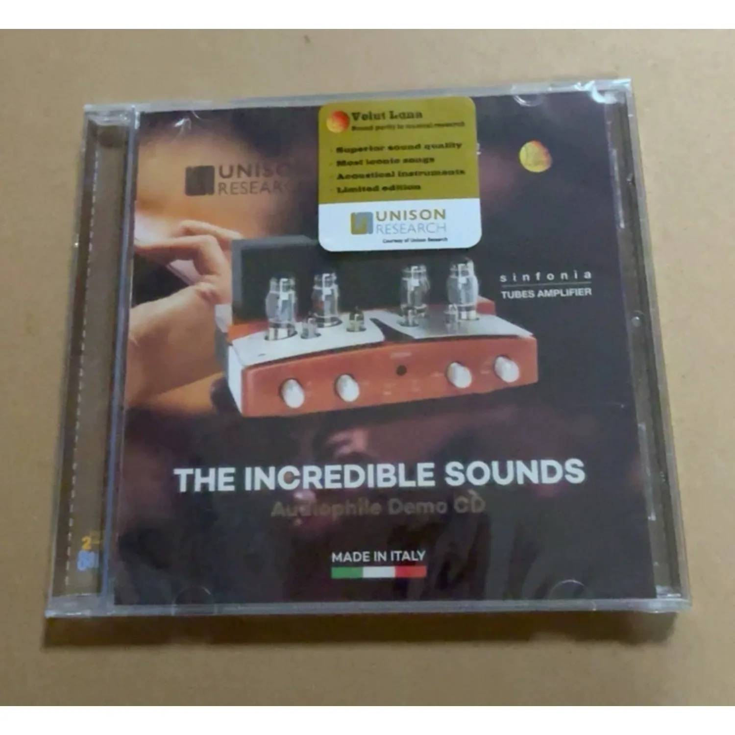 The Incredible Sounds Italian Audiophile Demo Compilation CD Tube Amplifier Cover High-Fidelity Collectible Music Disc
The Incredible Sounds Italian Audiophile Demo Compilation CD Tube Amplifier Cover High-Fidelity Collectible Music Disc