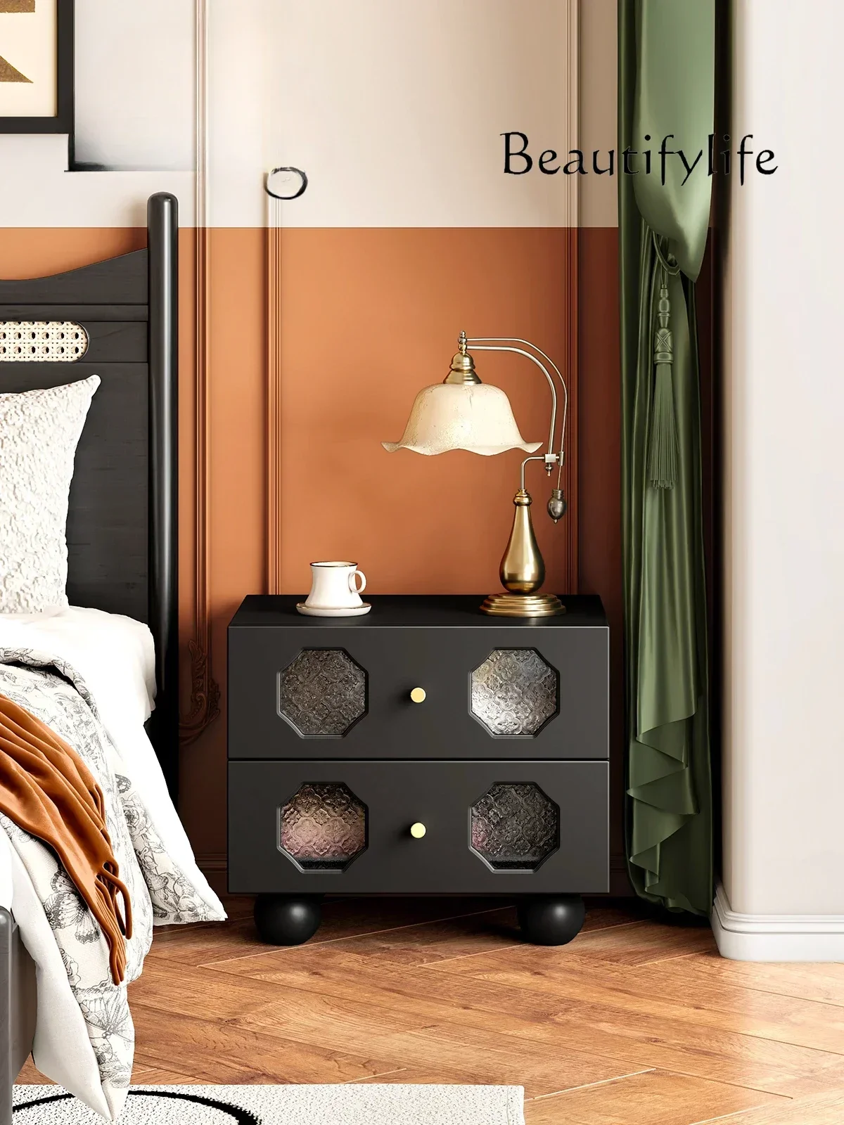 American retro black bedside table bedroom small medium and ancient style high-end bedside storage cabinet new
American retro black bedside table bedroom small medium and ancient style high-end bedside storage cabinet new
