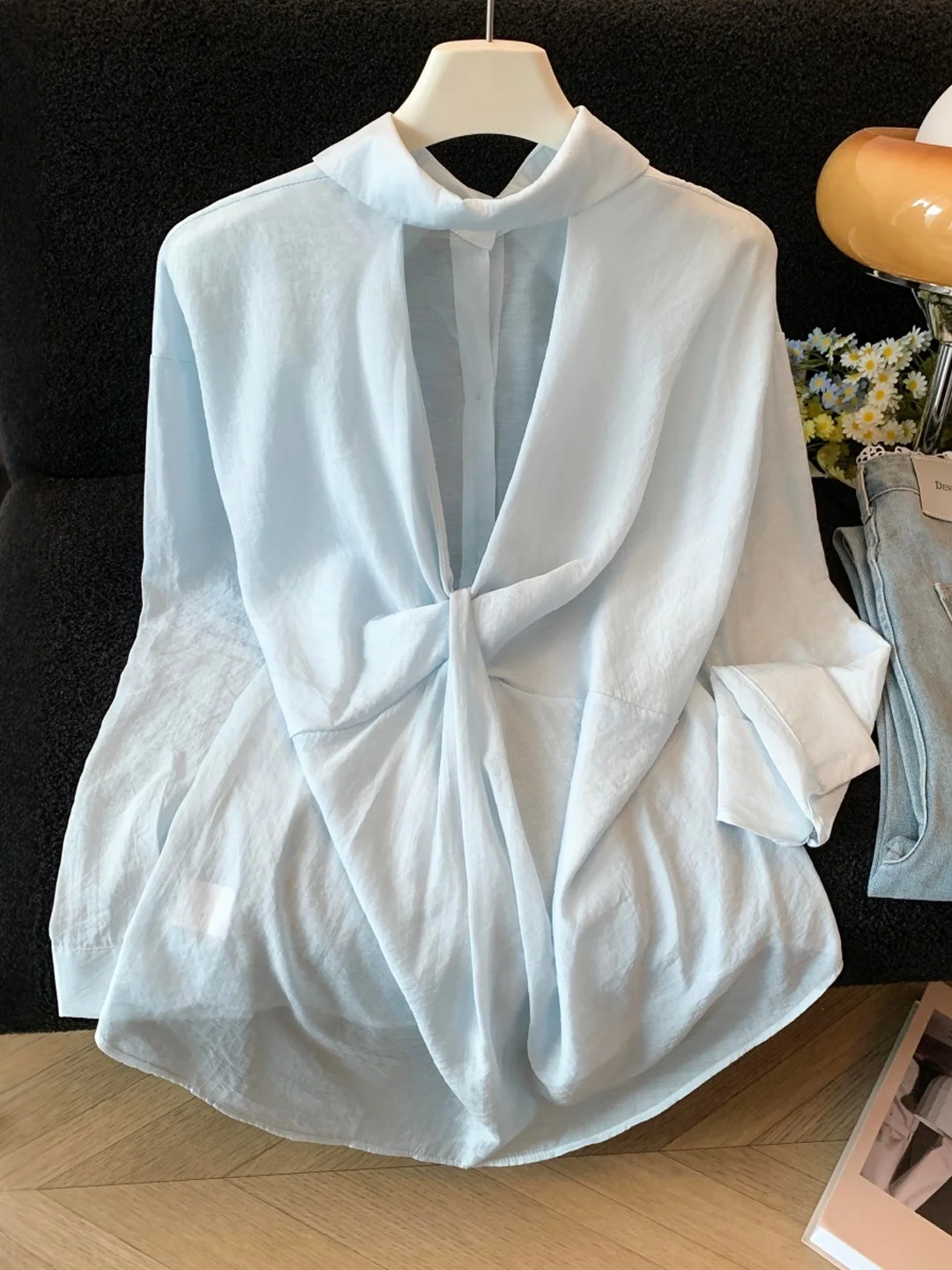 Women's Design Back Hollow out Knot Collar Shirt Thin Long Sleeve Summer Loose Sun Protection Top Korean Style Commute Wind
Women's Design Back Hollow out Knot Collar Shirt Thin Long Sleeve Summer Loose Sun Protection Top Korean Style Commute Wind