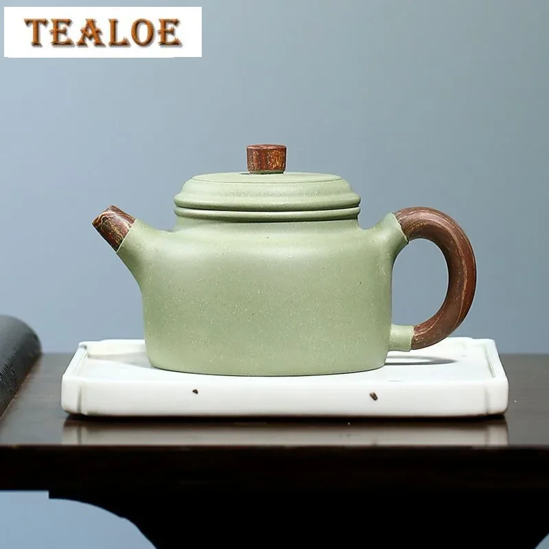 240ml Classic Yixing Purple Clay Teapots Handmade Dezhong Pot Raw Ore Pea Green Mud Kettle With Strainer Chinese Zisha Tea Set
240ml Classic Yixing Purple Clay Teapots Handmade Dezhong Pot Raw Ore Pea Green Mud Kettle With Strainer Chinese Zisha Tea Set