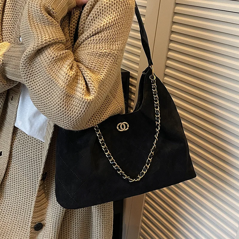 2025 Suede Retro Tote Bag, Casual Commuter Shoulder Bag for Women, Vintage Underarm Purse, Versatile Day to Night Bucket Bag
2025 Suede Retro Tote Bag, Casual Commuter Shoulder Bag for Women, Vintage Underarm Purse, Versatile Day to Night Bucket Bag