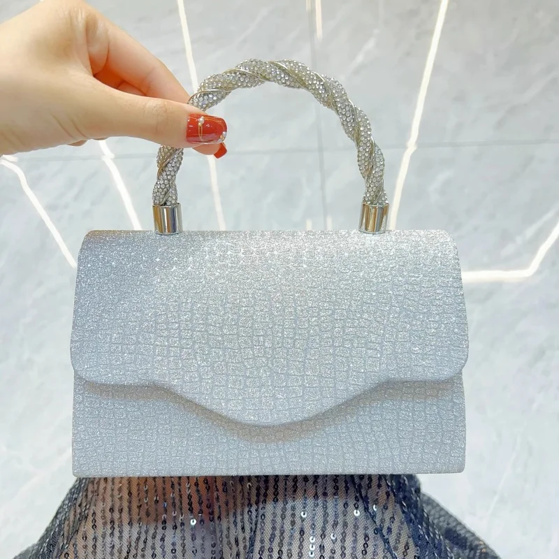New party lady bag - Diamond-encrusted small square bag - Hand-held party bag - Shoulder-borne bag - Wedding lady bag
New party lady bag - Diamond-encrusted small square bag - Hand-held party bag - Shoulder-borne bag - Wedding lady bag