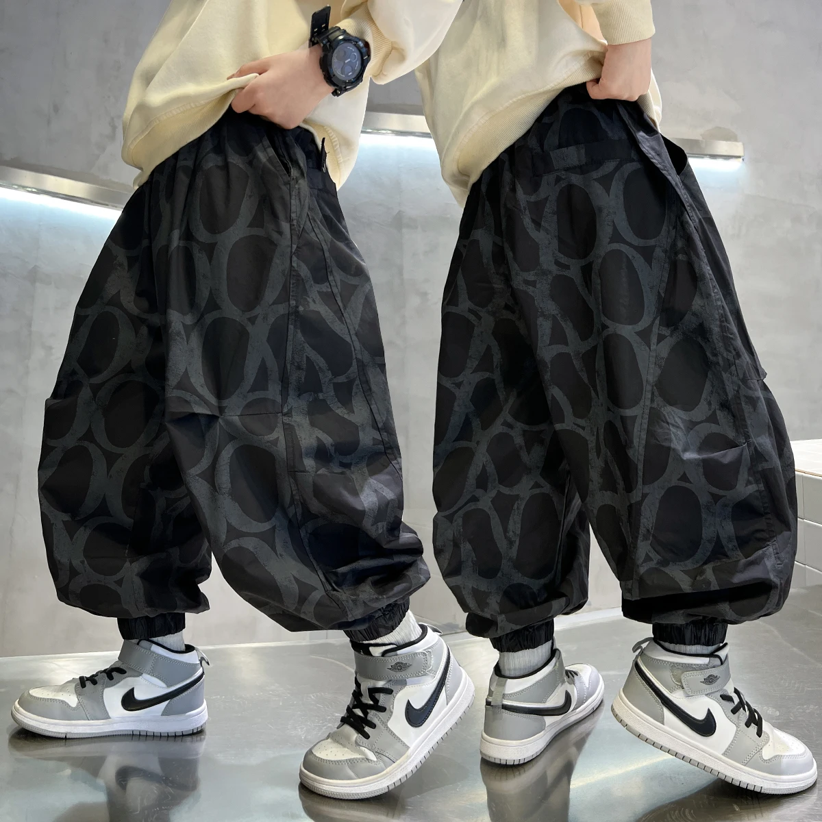 Kids New Designer Polyester Woven Pants For Teenage Boy Casual Summer Autumn Baggy Trousers Children Outdoor Sports Trackpants
Kids New Designer Polyester Woven Pants For Teenage Boy Casual Summer Autumn Baggy Trousers Children Outdoor Sports Trackpants