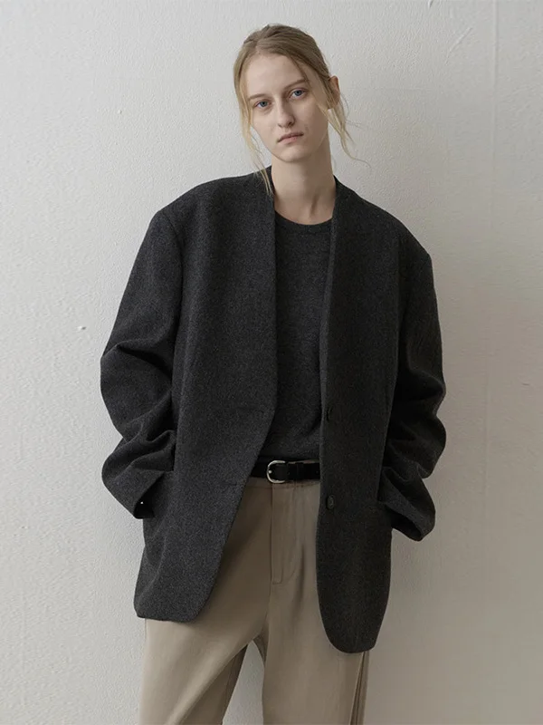 Pure Color Lapelless Woolen Suit Jacket for Women Early Autumn New Korean Style Two Button Design Sensation Outerwear
Pure Color Lapelless Woolen Suit Jacket for Women Early Autumn New Korean Style Two Button Design Sensation Outerwear