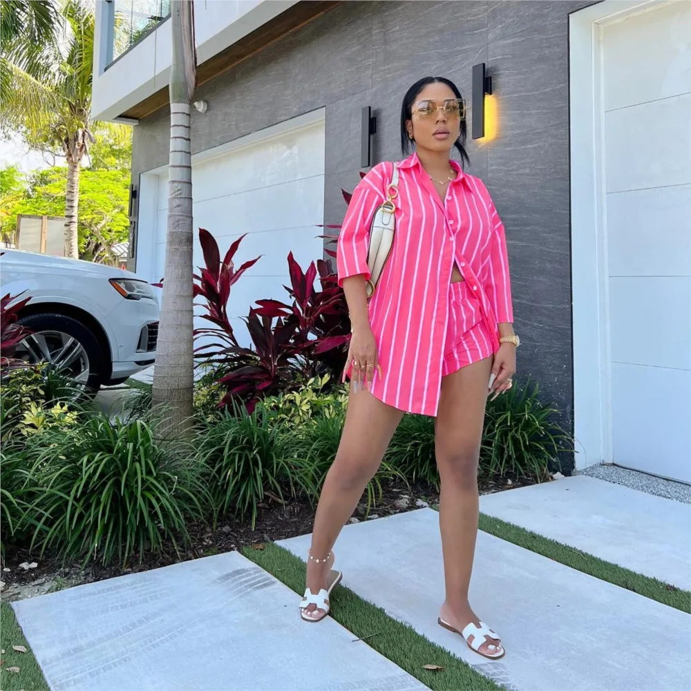 Summer New Striped Printed Long Sleeve Shirt Women's Shorts Suit Casual Loose Simple 5 Points Sleeve Female Shirt 2 Piece Set
Summer New Striped Printed Long Sleeve Shirt Women's Shorts Suit Casual Loose Simple 5 Points Sleeve Female Shirt 2 Piece Set