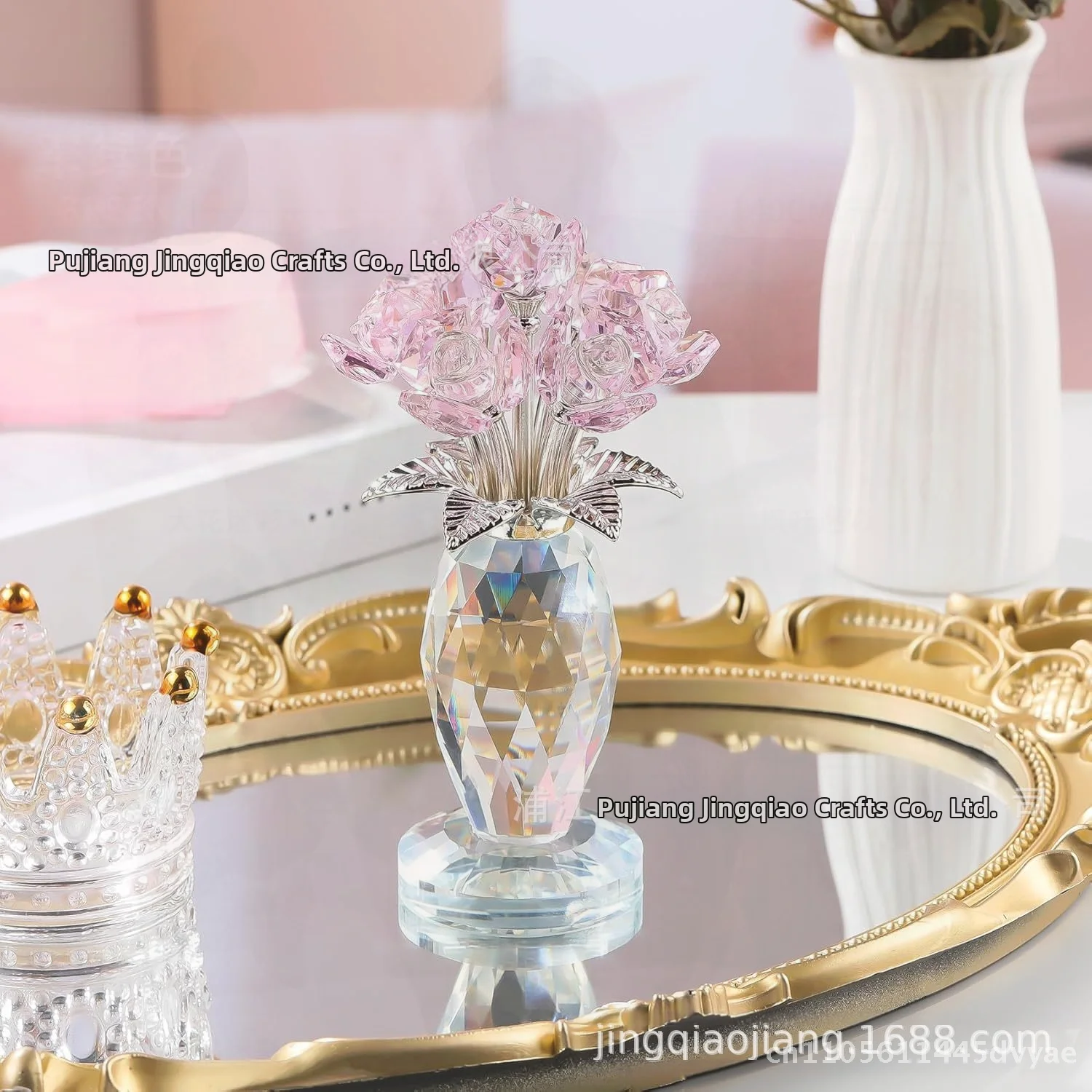 Высокая хрустальная бутылка в скандинавском стиле с цветущими семиголовыми розами, тема вечной любви, креативная домашняя настройка стола
Высокая хрустальная бутылка в скандинавском стиле с цветущими семиголовыми розами, тема вечной любви, креативная домашняя настройка стола