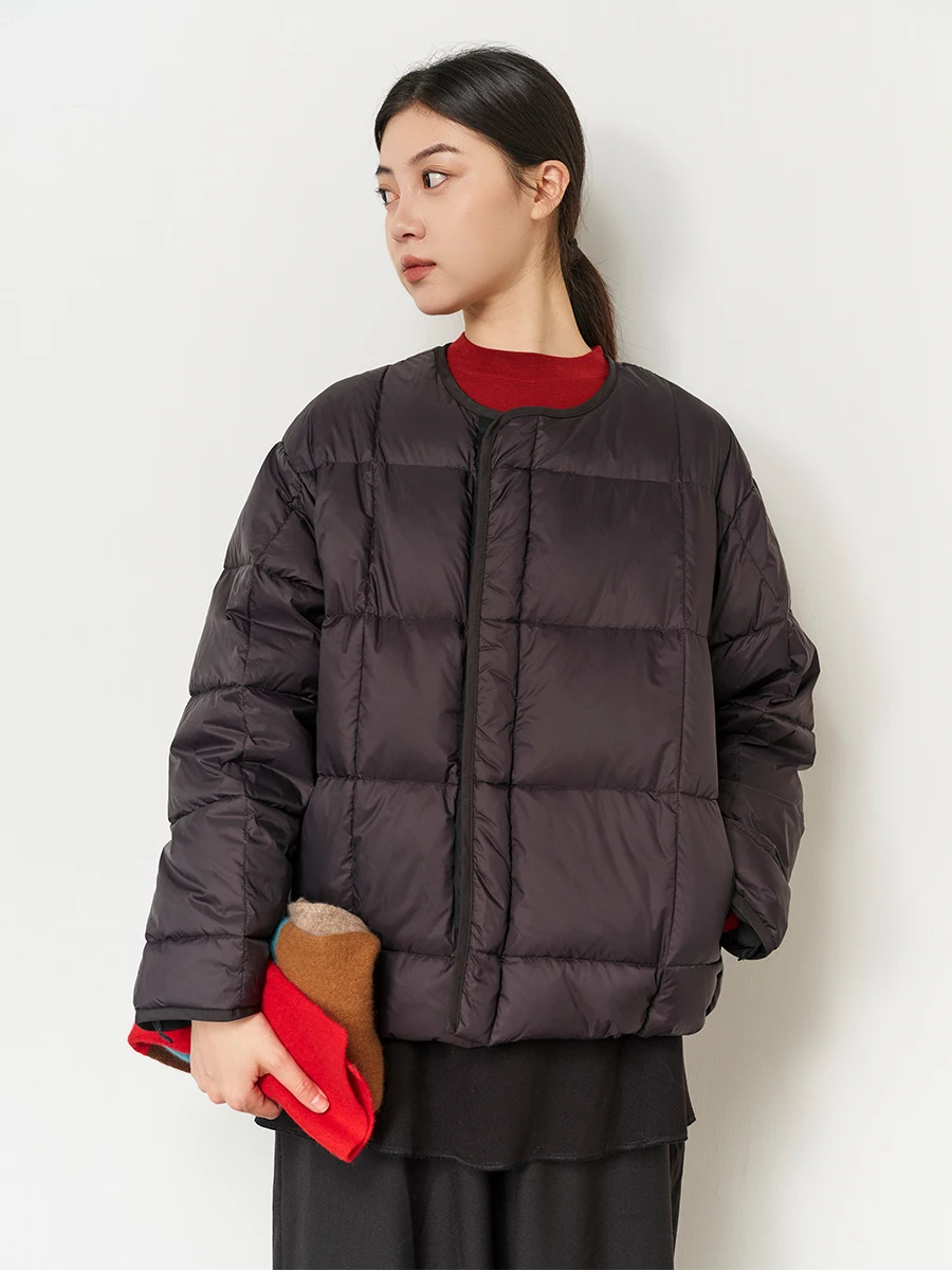 Outdoor Women's down Jaet Geese Feather Woven Lightweight Warm Fce Windproof ort Sle Regular Fit Faionable
Outdoor Women's down Jaet Geese Feather Woven Lightweight Warm Fce Windproof ort Sle Regular Fit Faionable