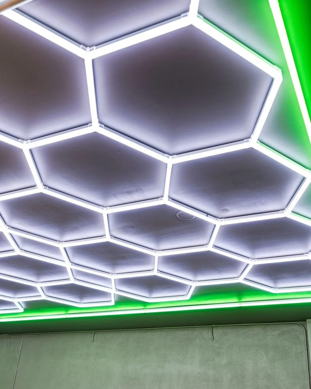 Best Selling Workshop Car Coating Detailing Garage Auto Beauty Hexagonal Led Light
Best Selling Workshop Car Coating Detailing Garage Auto Beauty Hexagonal Led Light