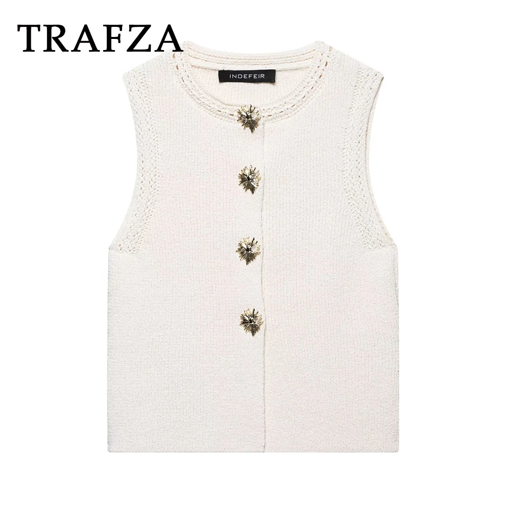 TRAFZA Chic Beige Floral Buttons Sheath Tank Top Sexy Vintage Fashion 2025 Casual Mujer O-Neck Streetwear Elegant Mujer Vest
TRAFZA Chic Beige Floral Buttons Sheath Tank Top Sexy Vintage Fashion 2025 Casual Mujer O-Neck Streetwear Elegant Mujer Vest