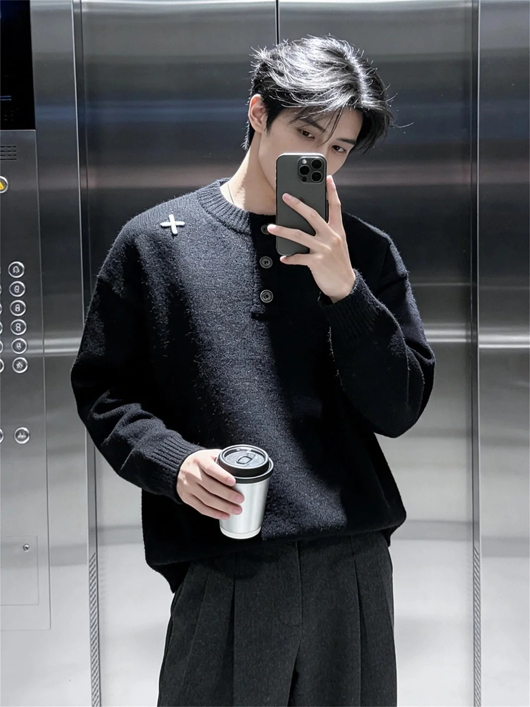 Black Embroidered Henry Collar Knitted Sweater Men's Spring Autumn Cleanfit High End Inner Wear Knit Base Shirt
Black Embroidered Henry Collar Knitted Sweater Men's Spring Autumn Cleanfit High End Inner Wear Knit Base Shirt