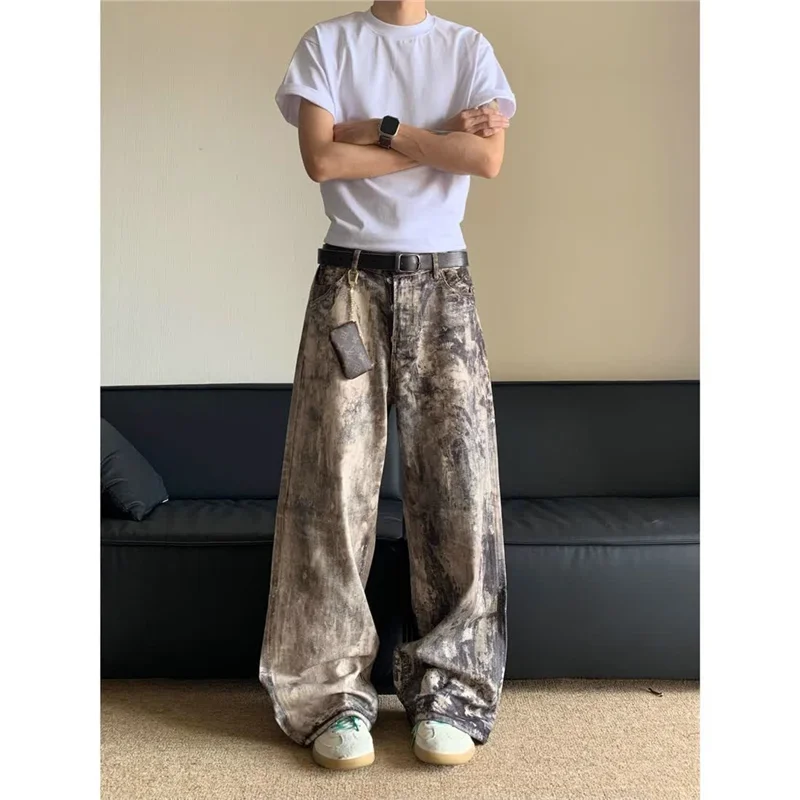Vintage Camouflage Digital Print Low Waist Wide Leg Jeans Men Women Long Pants Loose Fit No Stretch mid Waist Long Trousers
Vintage Camouflage Digital Print Low Waist Wide Leg Jeans Men Women Long Pants Loose Fit No Stretch mid Waist Long Trousers