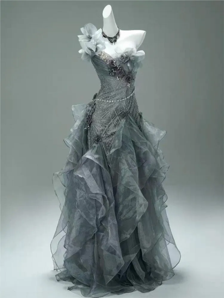 A new strapless birthday fishtail dress with and coming-of-age featuring light luxury niche style
A new strapless birthday fishtail dress with and coming-of-age featuring light luxury niche style