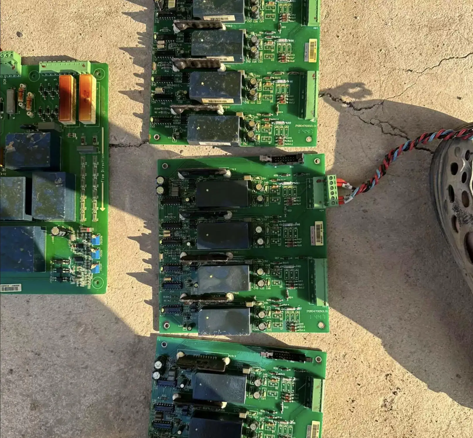 5558058S 2 шт. и 5552009 1 шт. в хорошем состоянии, бывшие в употреблении, электротехнические аксессуары.
5558058S 2 шт. и 5552009 1 шт. в хорошем состоянии, бывшие в употреблении, электротехнические аксессуары.