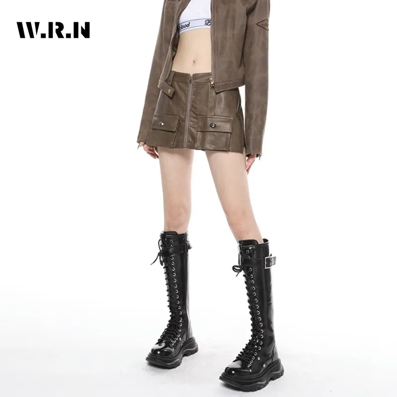 2023 Autumn Hotsweet Style Solid Color Moto Bike Style Skirts Women's New Fashion Casual High Waist Slim Fit Mini Leather Skirt
2023 Autumn Hotsweet Style Solid Color Moto Bike Style Skirts Women's New Fashion Casual High Waist Slim Fit Mini Leather Skirt