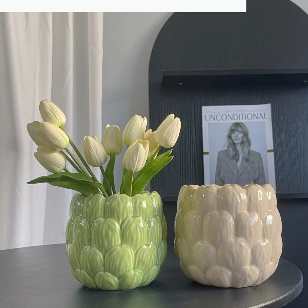 Tulip Pot Embossed Flower Hand-made Ceramic Vase Planting Utensil Flower Pot Tulip Vase Home Decoration Accessories
Tulip Pot Embossed Flower Hand-made Ceramic Vase Planting Utensil Flower Pot Tulip Vase Home Decoration Accessories