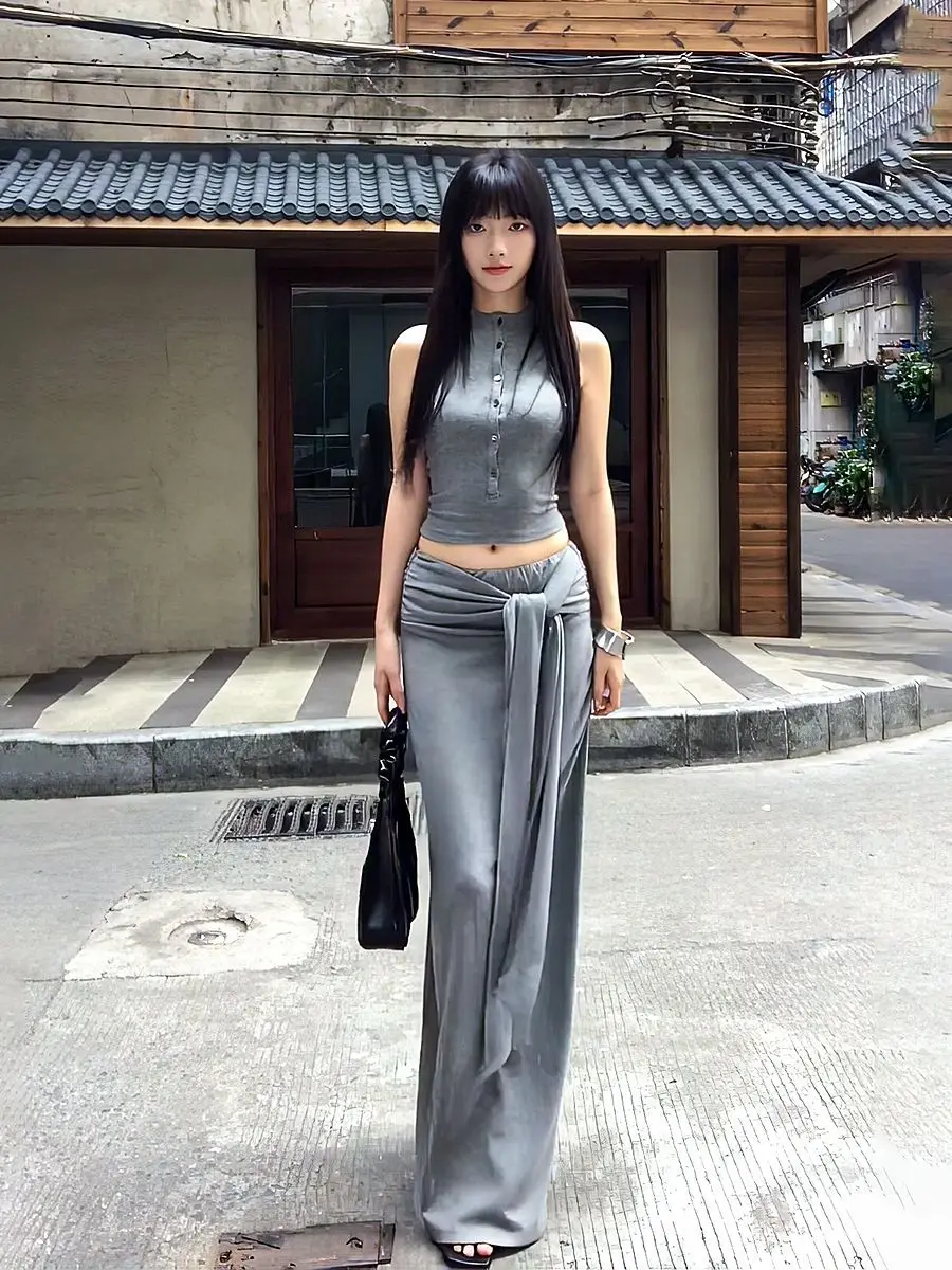 Hot Girls Suit Women's Summer Grey Sleeveless Tank Top High Waist Lace-up Long Skirt Two-piece Set Fashion Female Clothes
Hot Girls Suit Women's Summer Grey Sleeveless Tank Top High Waist Lace-up Long Skirt Two-piece Set Fashion Female Clothes