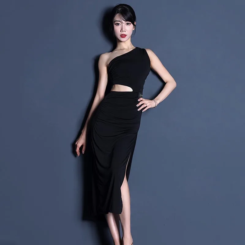 Latin Dress For Women Off Shoulder Dancing Costume Cha Cha Stage Suit Tango Performance Clothing Black Female Dance Wear VDL1565
Latin Dress For Women Off Shoulder Dancing Costume Cha Cha Stage Suit Tango Performance Clothing Black Female Dance Wear VDL1565