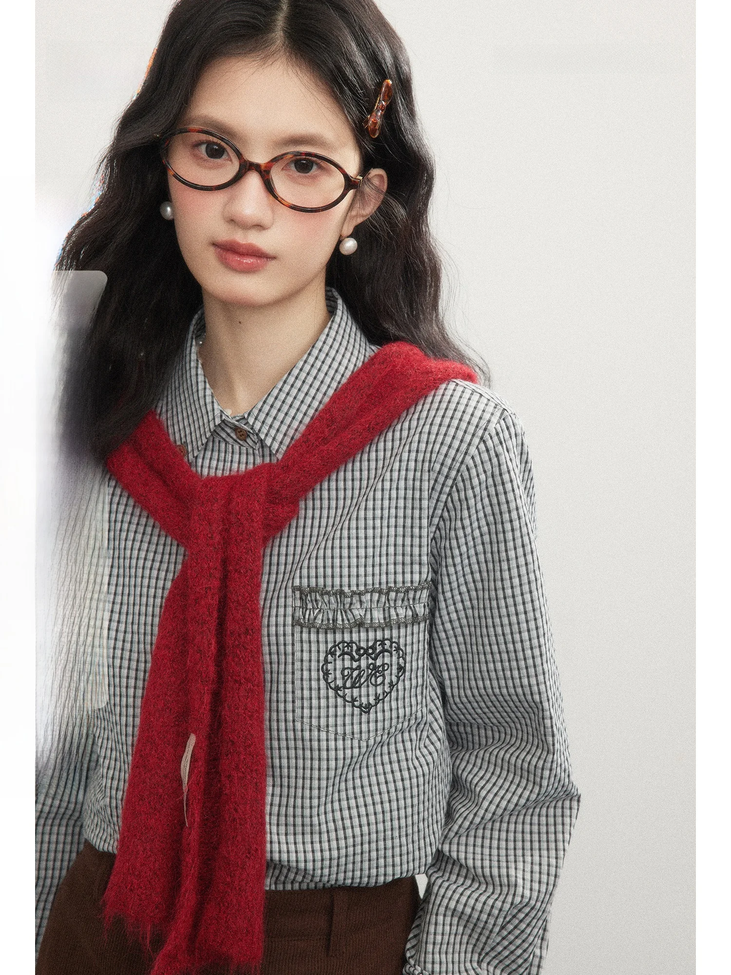 Женская клетчатая кружевная одежда с вышитыми буквами контрастного цвета, внутренняя одежда, универсальная зимняя хлопковая смесь на пуговицах в стиле ретро
Женская клетчатая кружевная одежда с вышитыми буквами контрастного цвета, внутренняя одежда, универсальная зимняя хлопковая смесь на пуговицах в стиле ретро