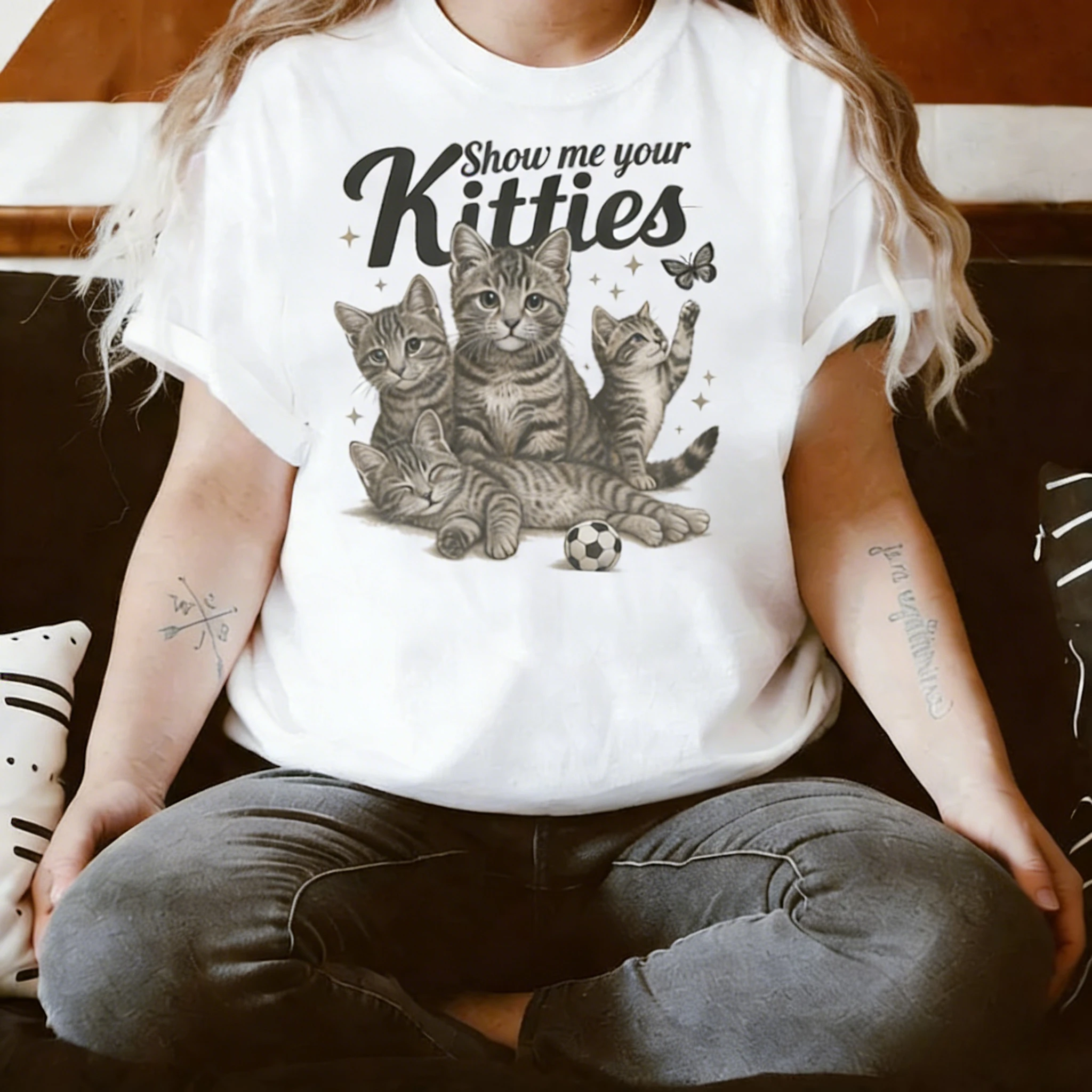 Женская футболка больших размеров Show Me Your Kitten Графическая футболка Топ Винтаж Милый котенок Футболки Kawaii Забавная хлопковая эстетичная рубашка Y2k
Женская футболка больших размеров Show Me Your Kitten Графическая футболка Топ Винтаж Милый котенок Футболки Kawaii Забавная хлопковая эстетичная рубашка Y2k